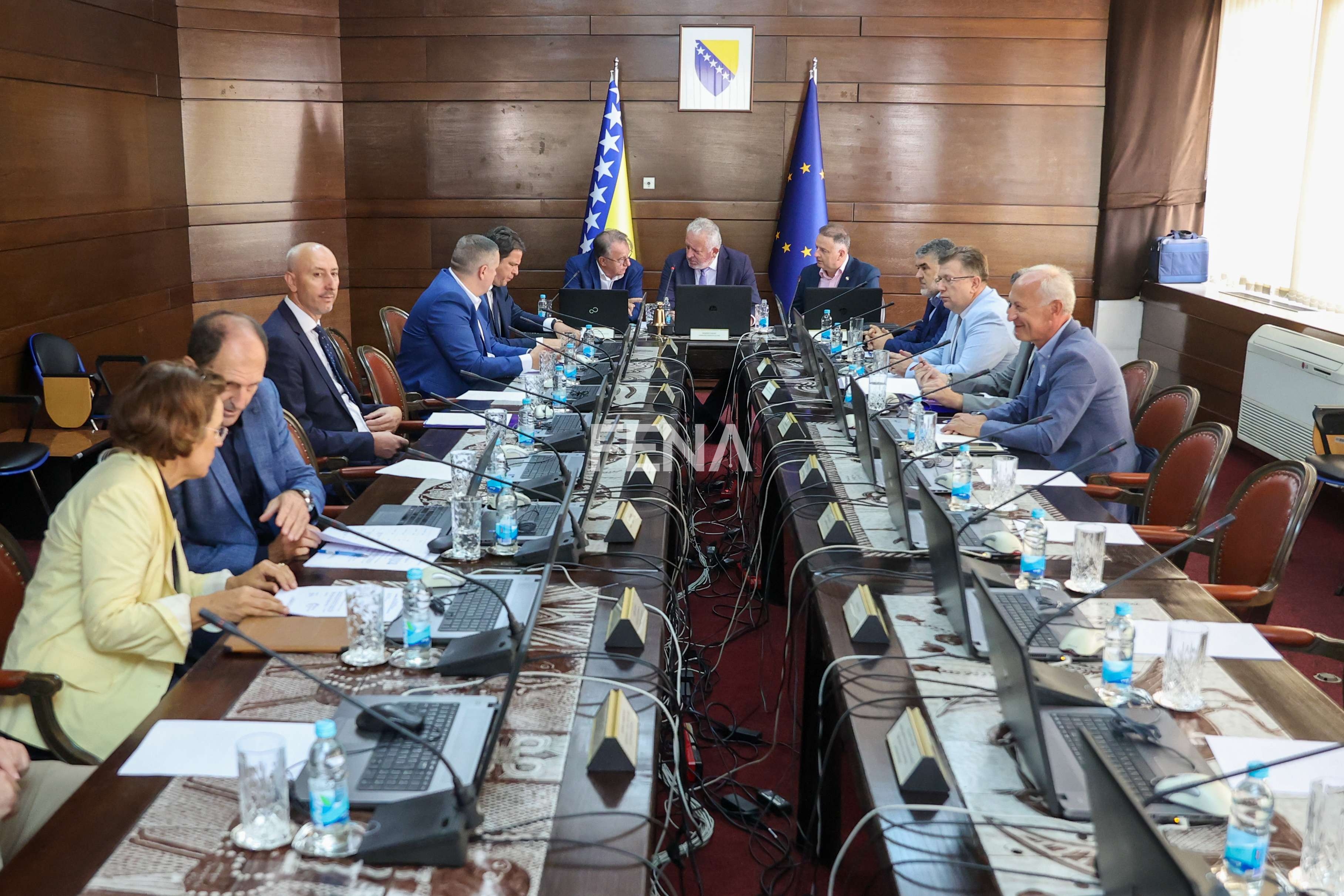 Ekonomsko-socijalno vijeće FBiH razmatralo uredbe o pomoći radnicima i poslodavcima